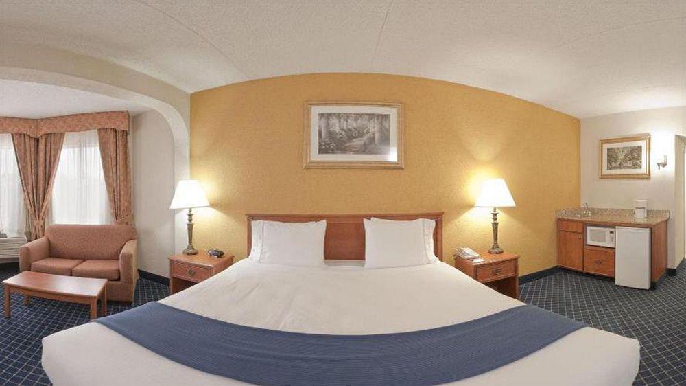 Holiday Inn Express & Suites Nashville-I-40 & I-24 Zewnętrze zdjęcie