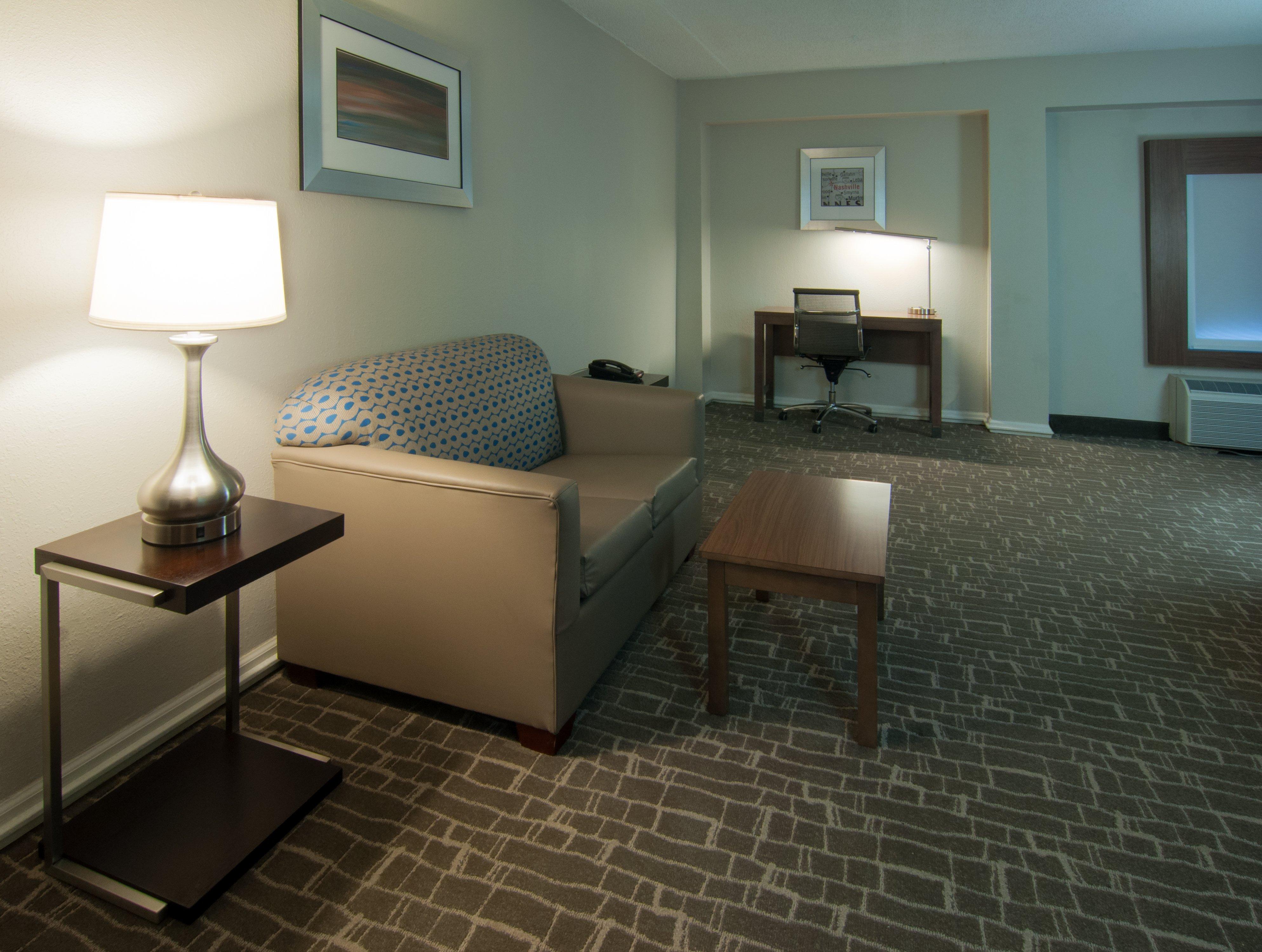 Holiday Inn Express & Suites Nashville-I-40 & I-24 Zewnętrze zdjęcie