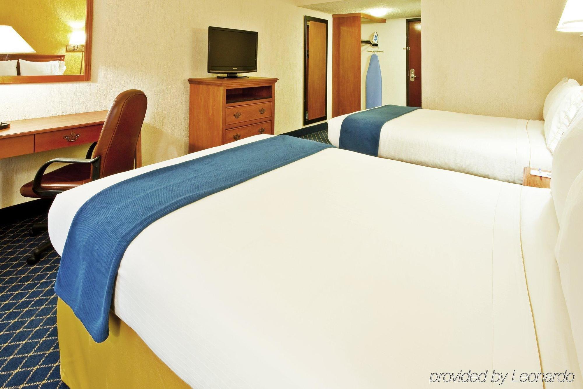 Holiday Inn Express & Suites Nashville-I-40 & I-24 Zewnętrze zdjęcie