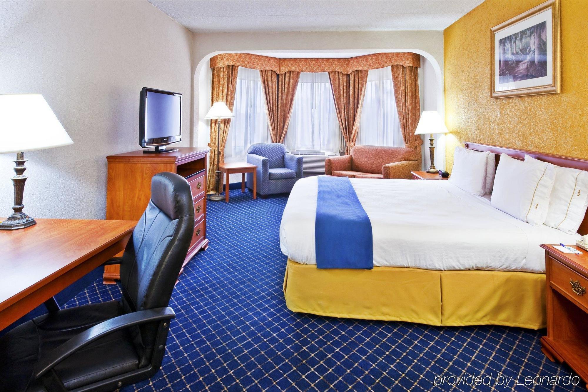 Holiday Inn Express & Suites Nashville-I-40 & I-24 Pokój zdjęcie