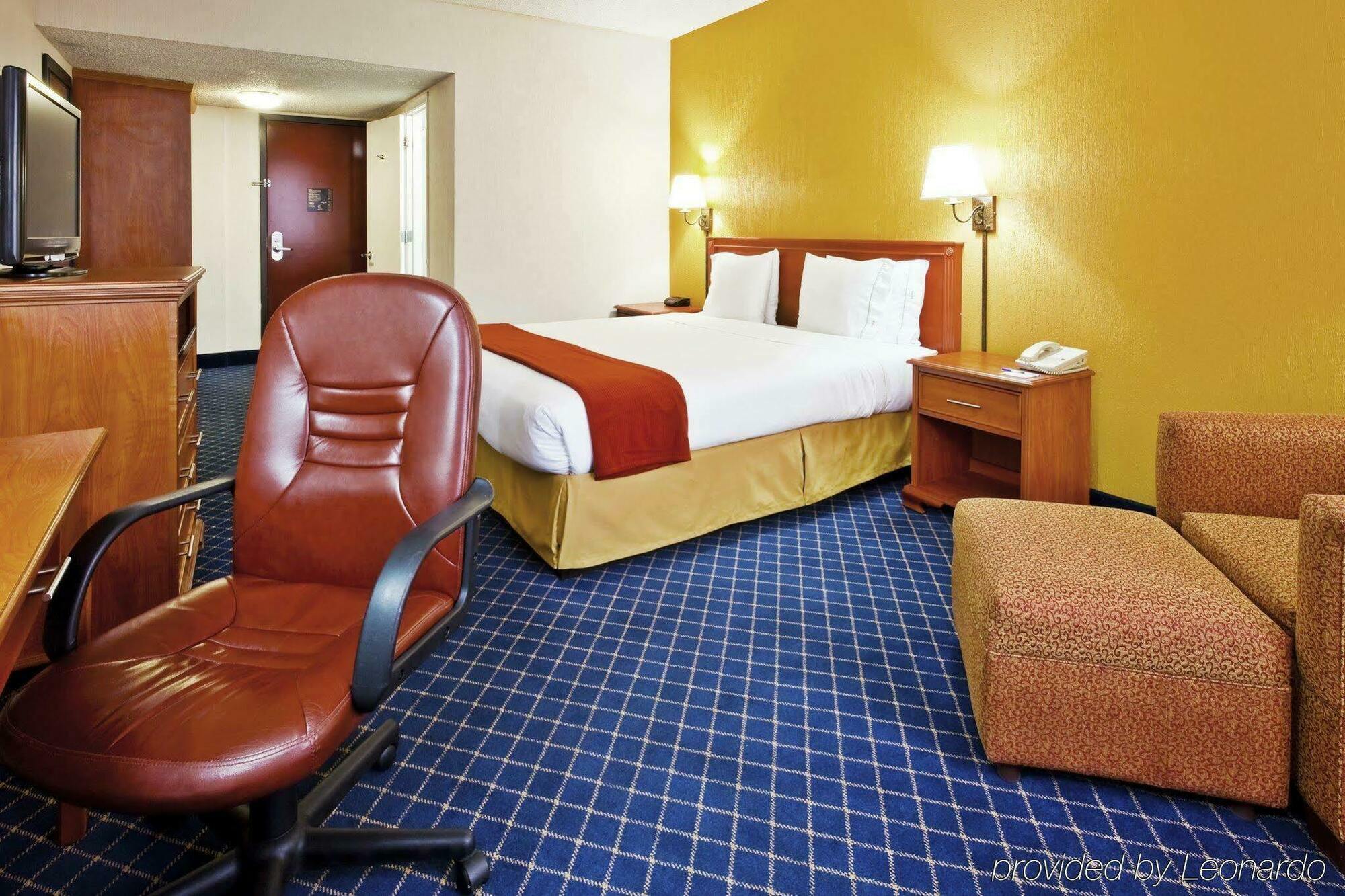 Holiday Inn Express & Suites Nashville-I-40 & I-24 Zewnętrze zdjęcie